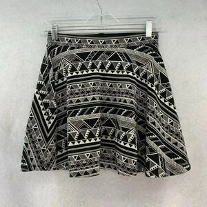 Pink Victorias Secret‎ Women’s Skirt Sm Black/White Tribal Skater Elastic Waist